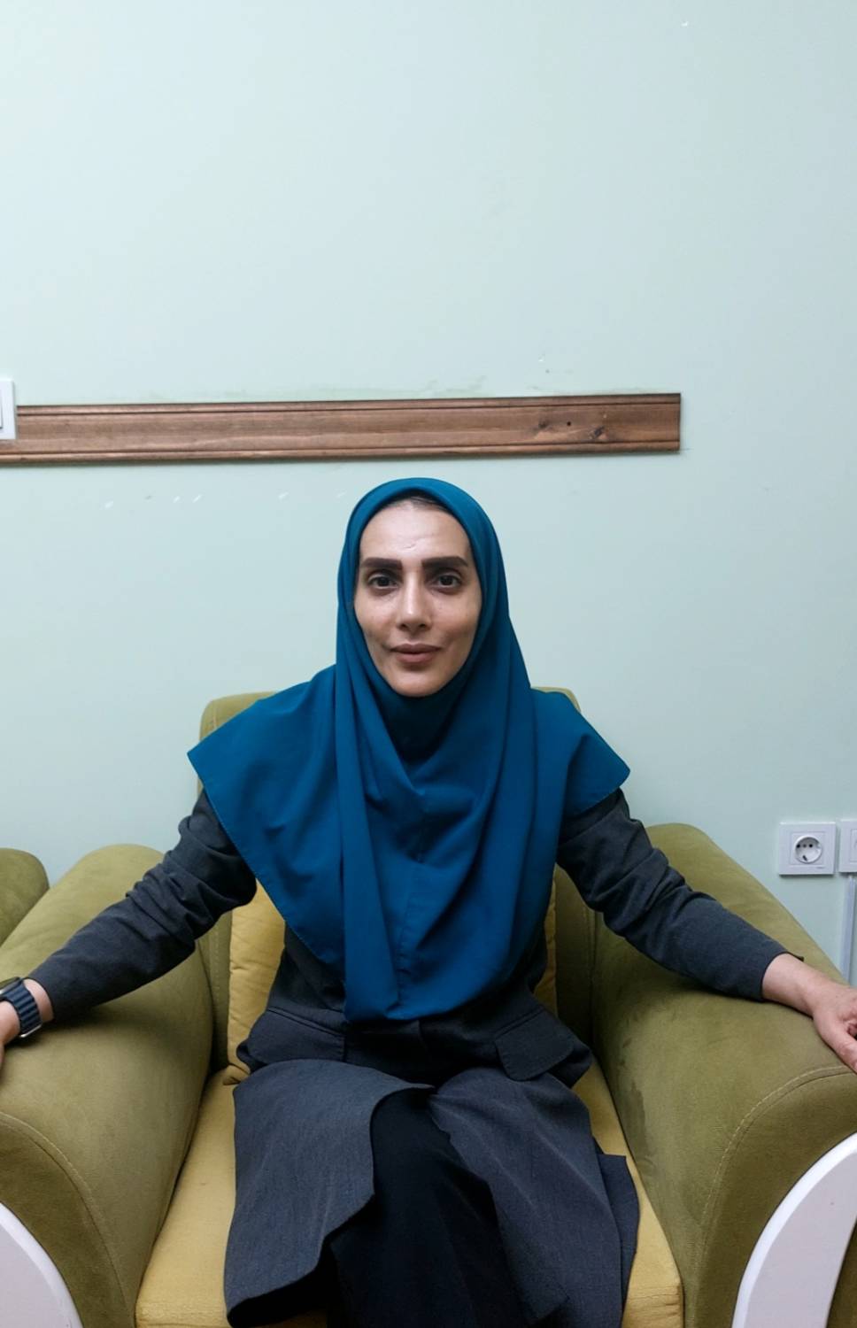 دکتر نرگس شاهینی
